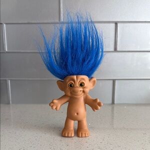 🏴 vintage Blue Hair Troll Doll